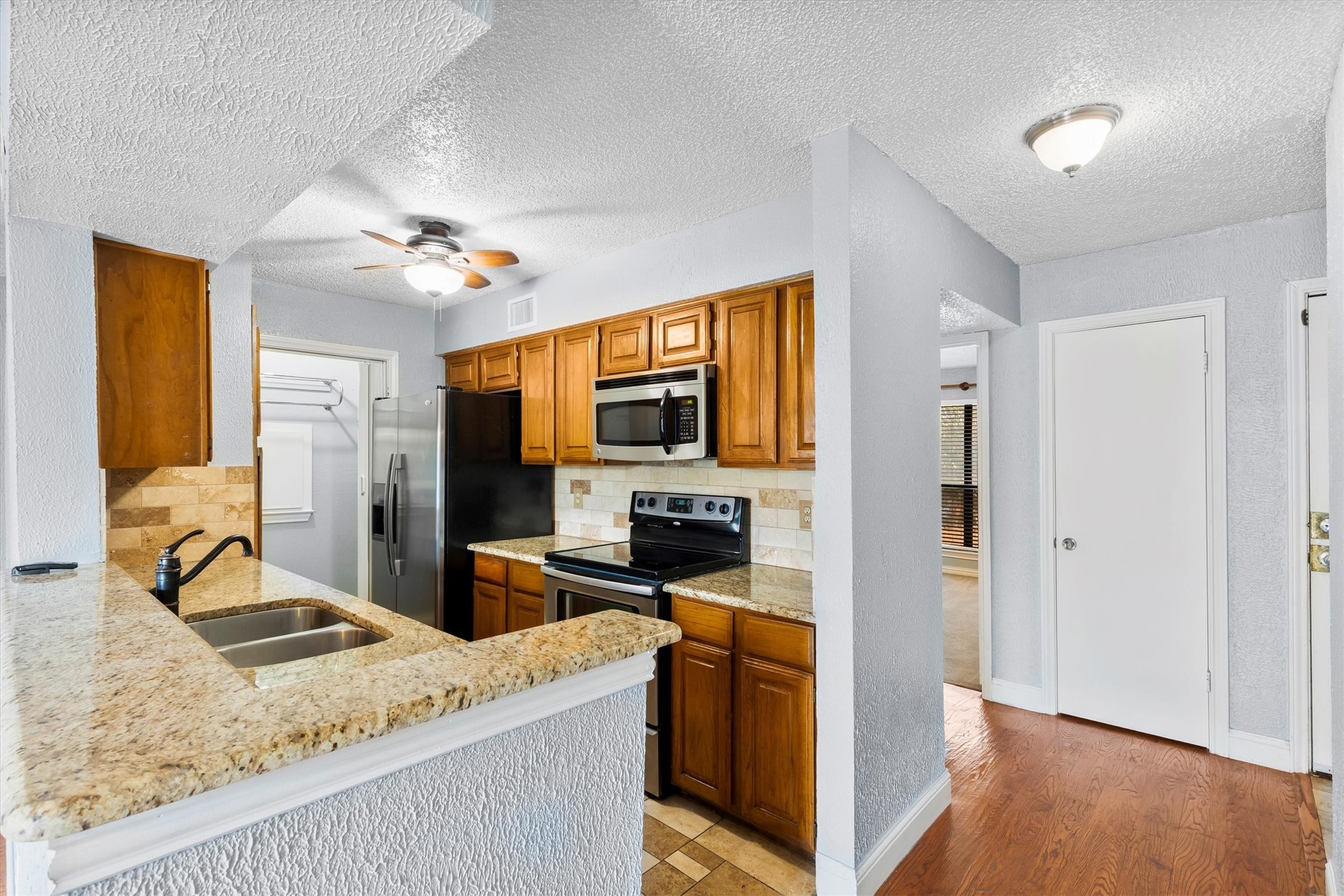 5840 Spring Valley Road Dallas TX 75254