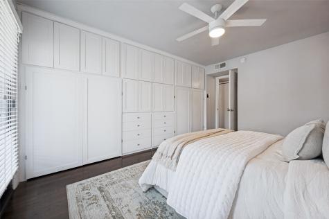 5930 Sandhurst Lane Dallas TX 75206