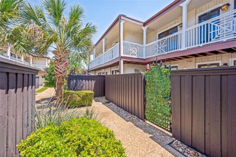 5930 Sandhurst Lane Dallas TX 75206