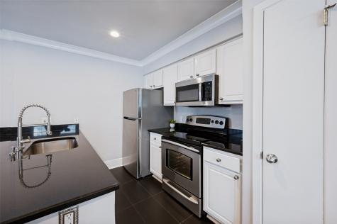 5930 Sandhurst Lane Dallas TX 75206