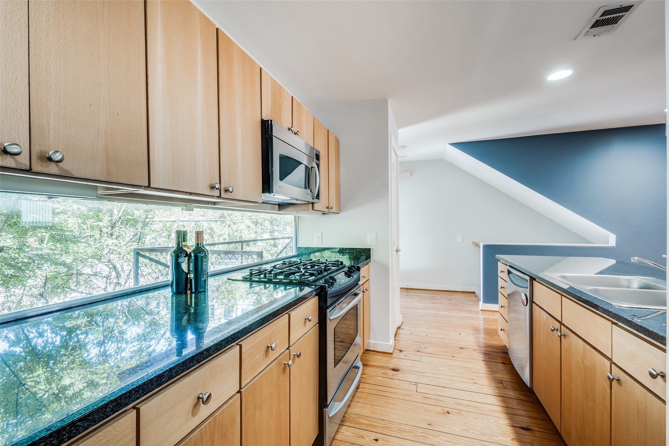 4213 Dickason Avenue Dallas TX 75219
