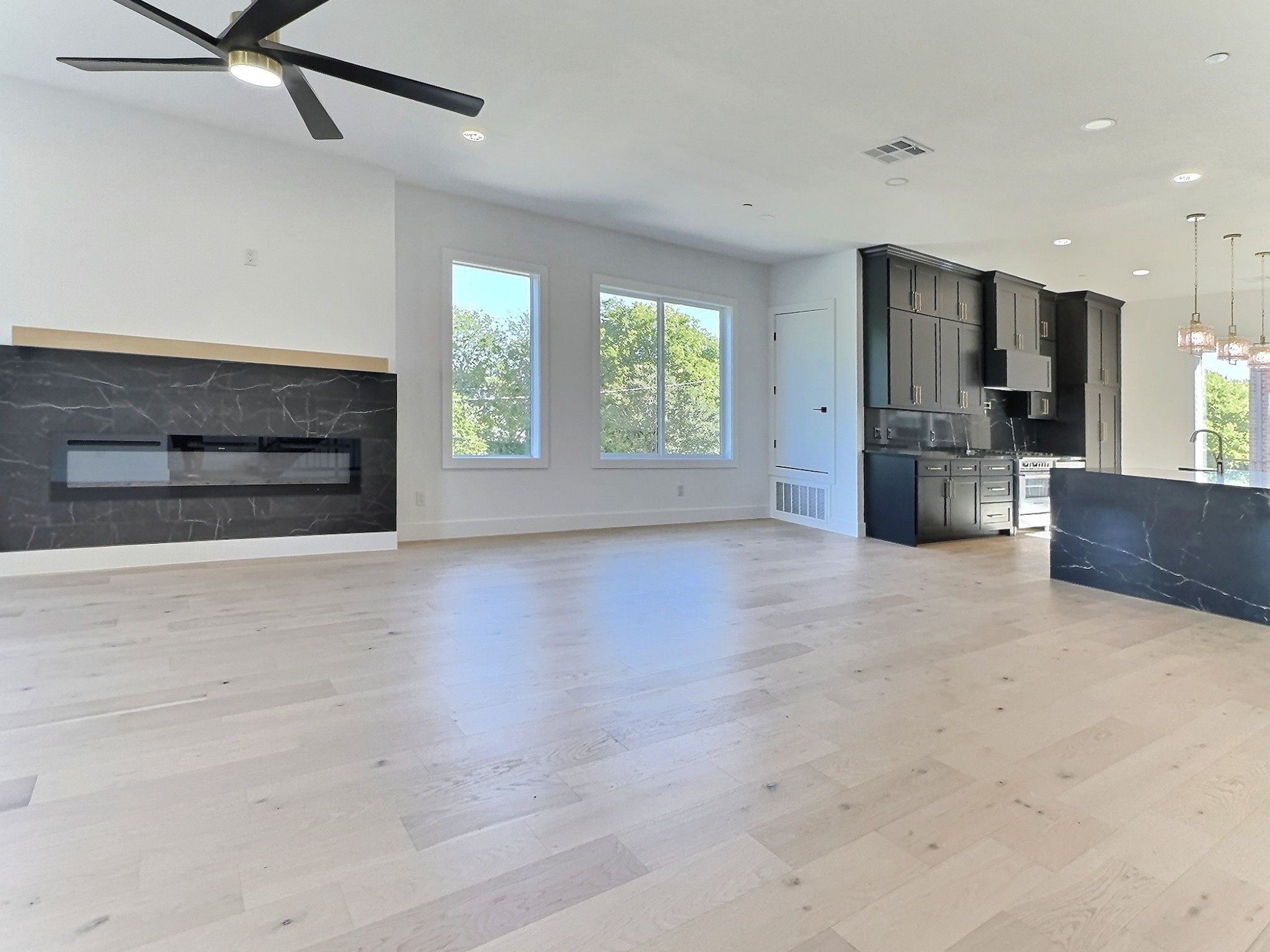 400 Vista Buena Trail Fort Worth TX 76111