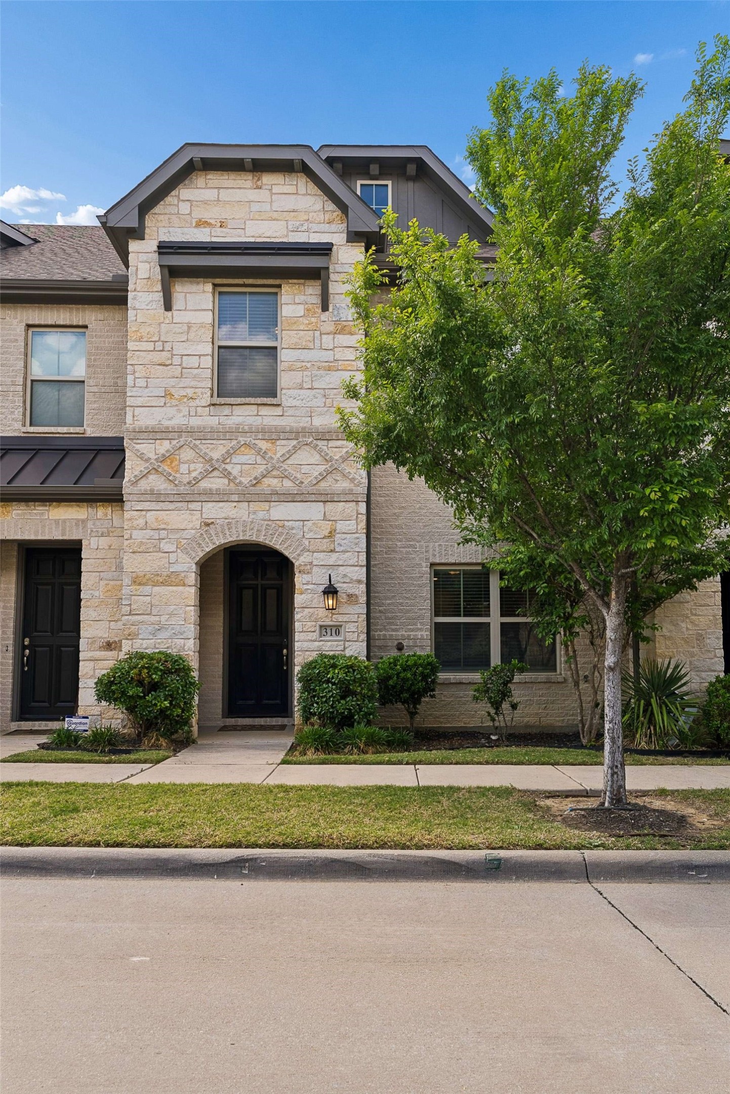 310 Ferndale Street Lewisville TX 75056