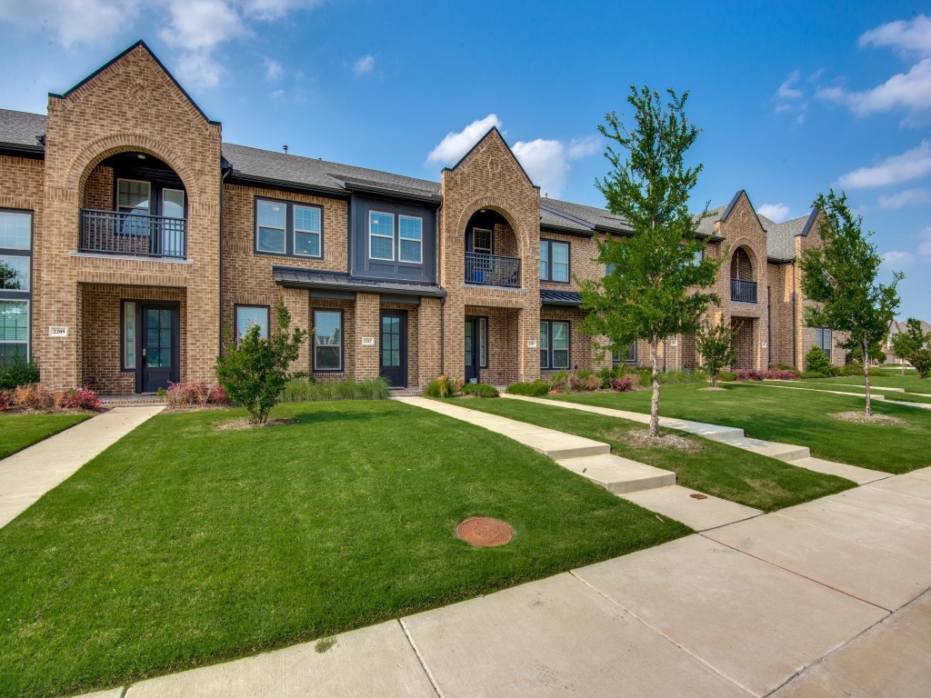 2213 Lasso Lane Carrollton TX 75010