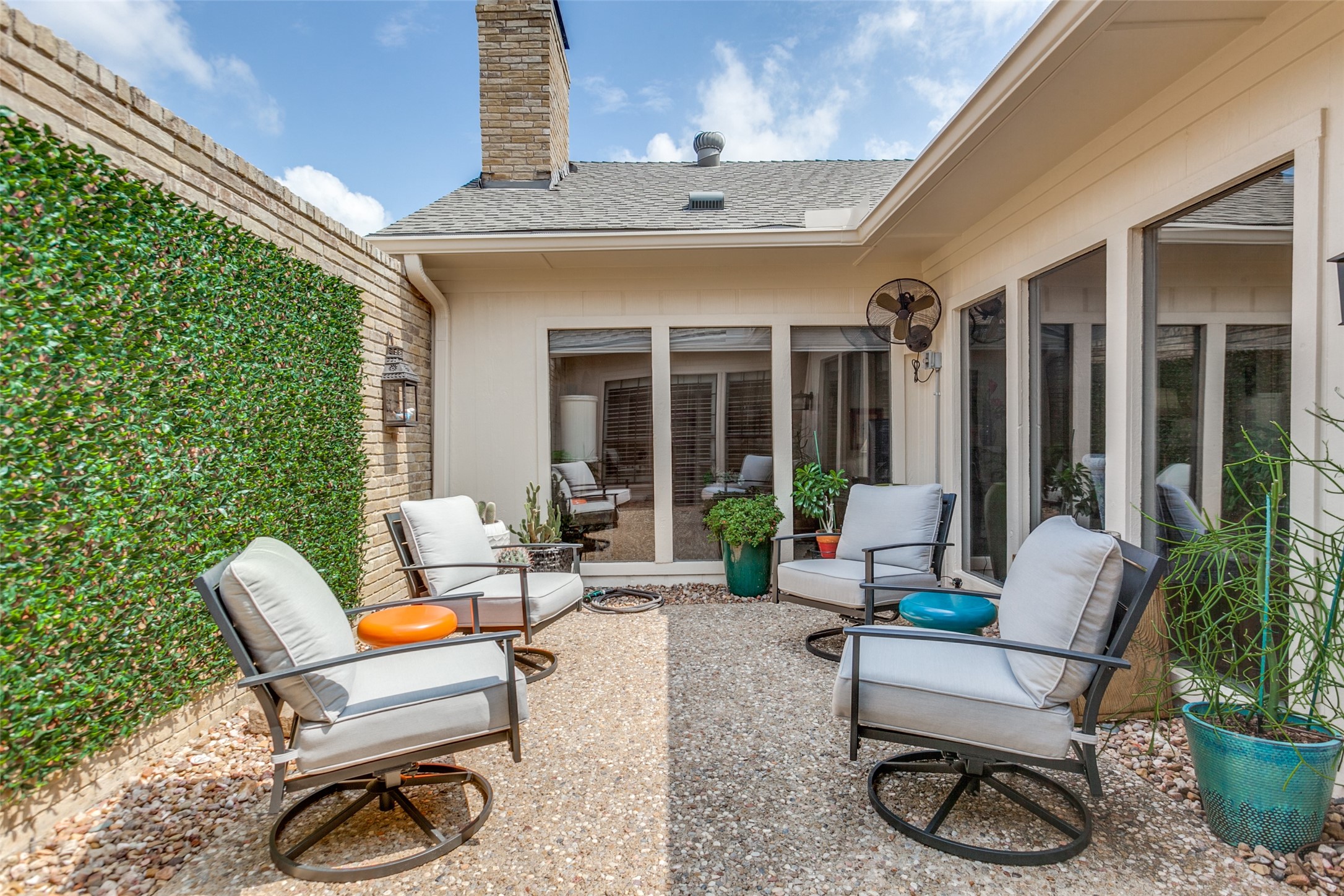 7011 Regalview Circle Dallas TX 75248