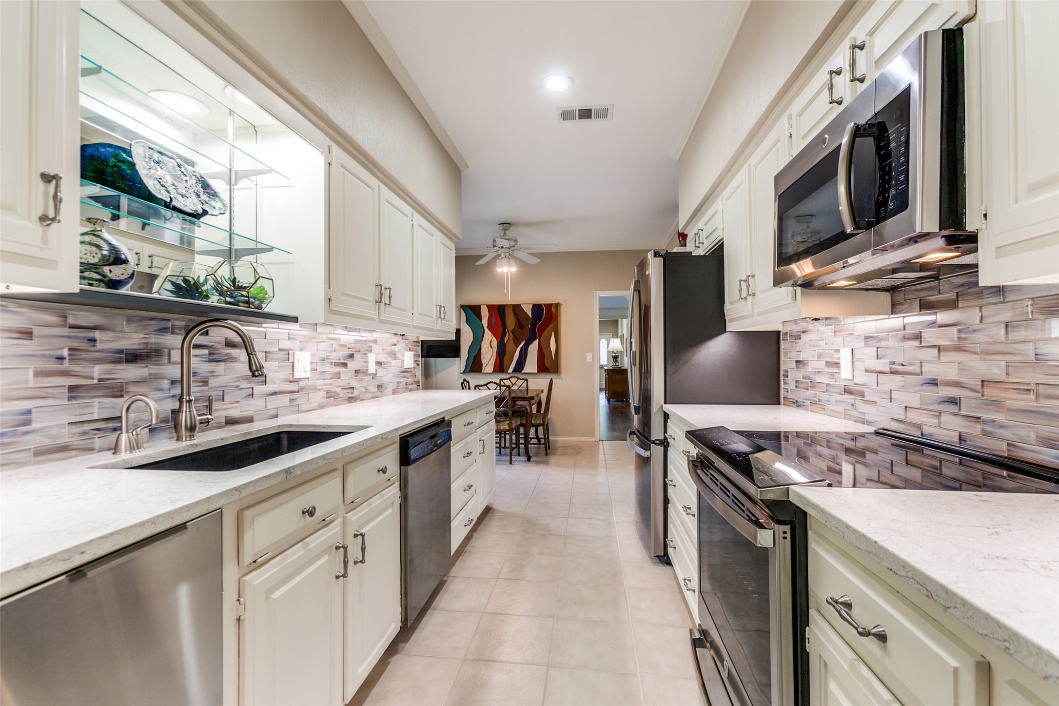 7011 Regalview Circle Dallas TX 75248