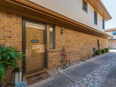 3 Rockwood Circle Bedford TX 76021