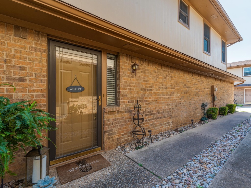 3 Rockwood Circle Bedford TX 76021