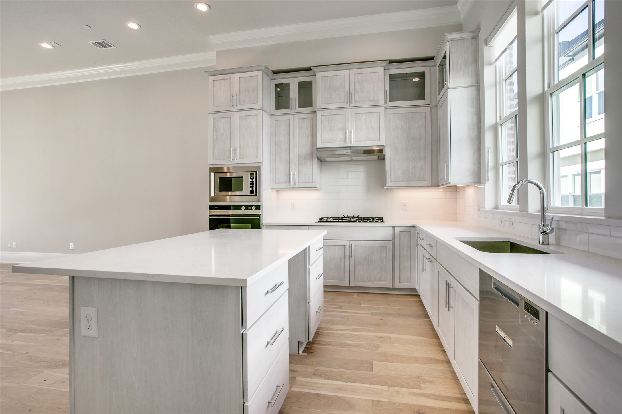 4645 New Water Lane Dallas TX 75219