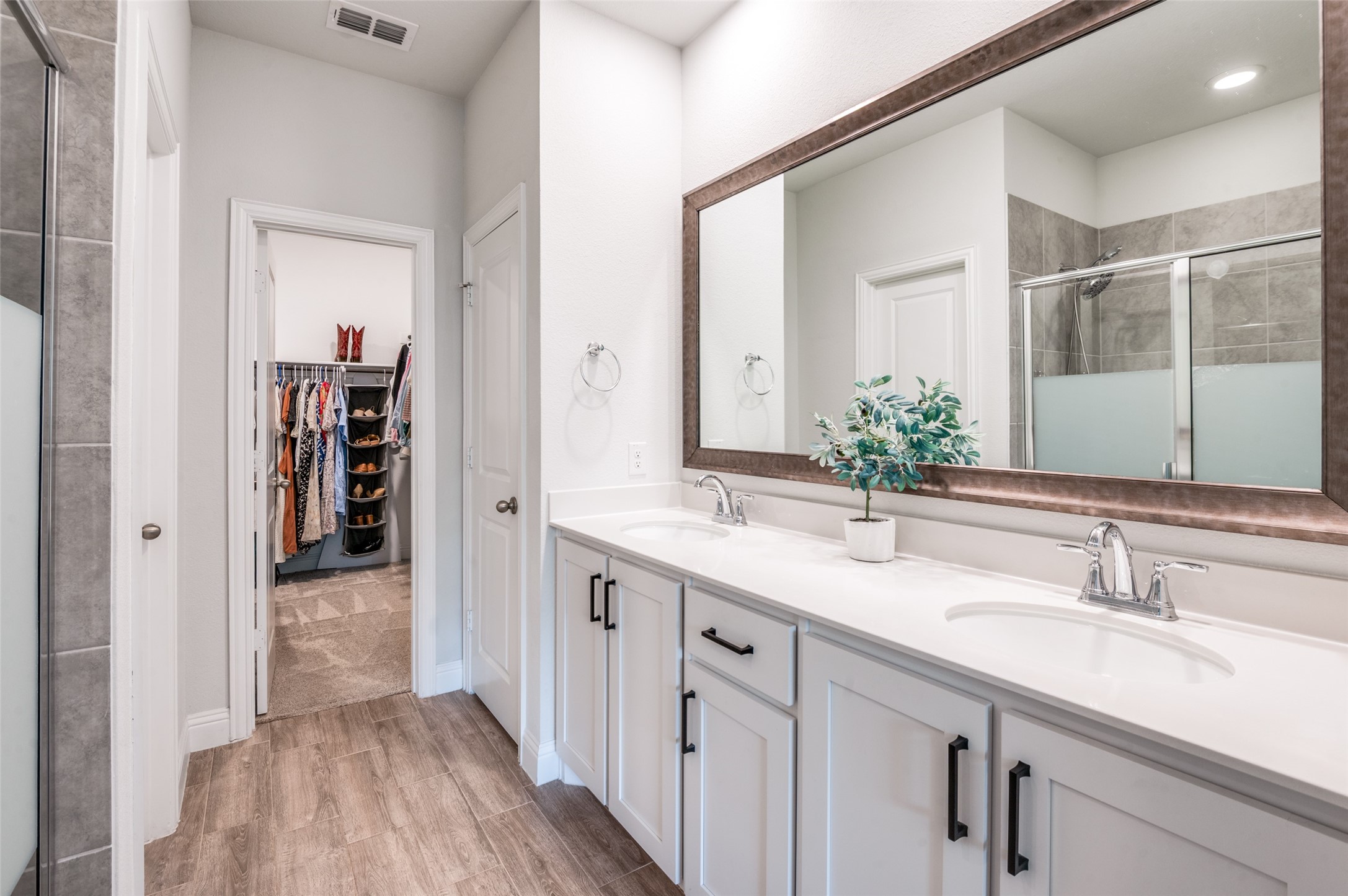 2832 Cedar Elm Drive Carrollton TX 75010