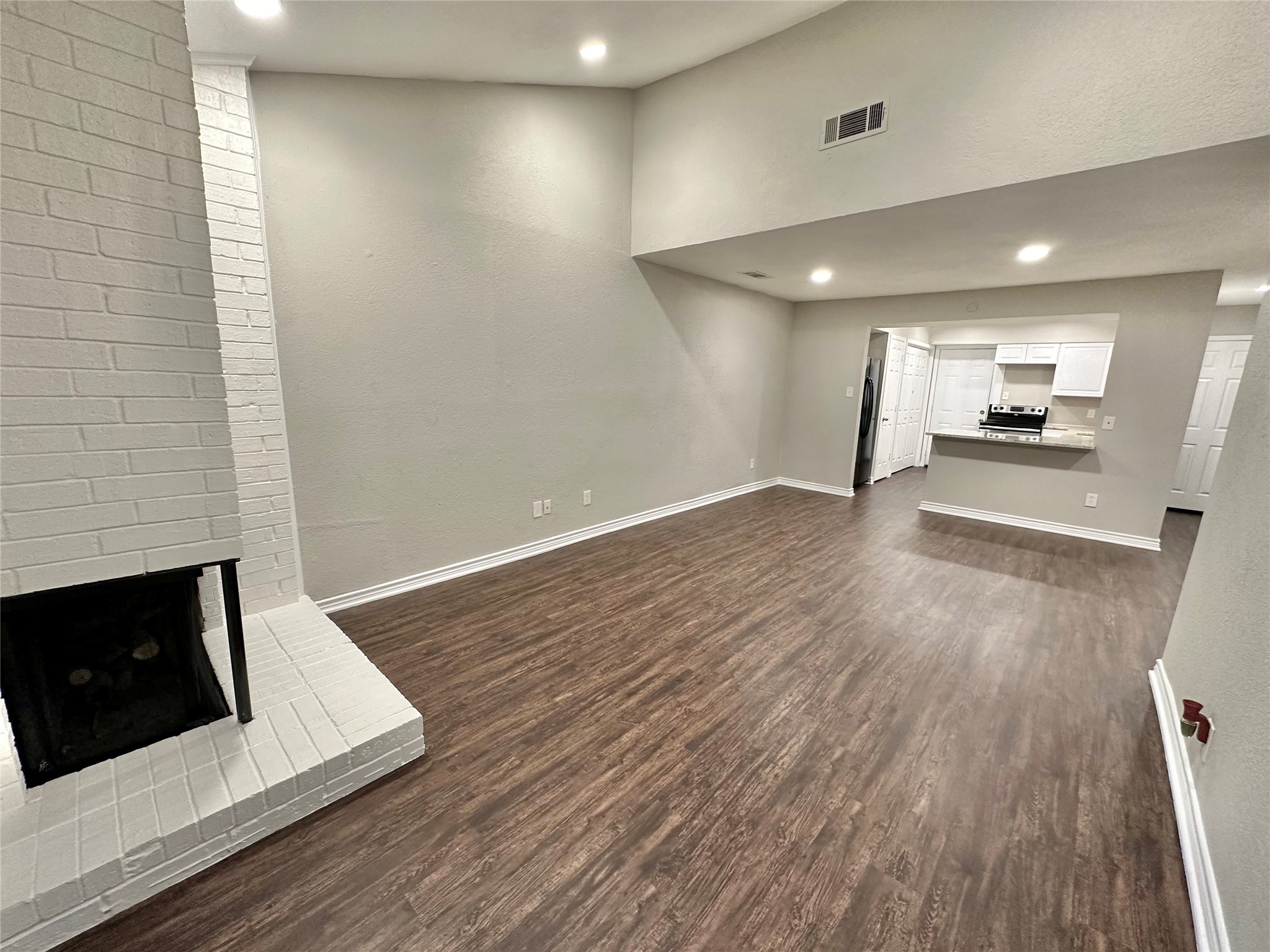 824 Clarissa Place Garland TX 75040