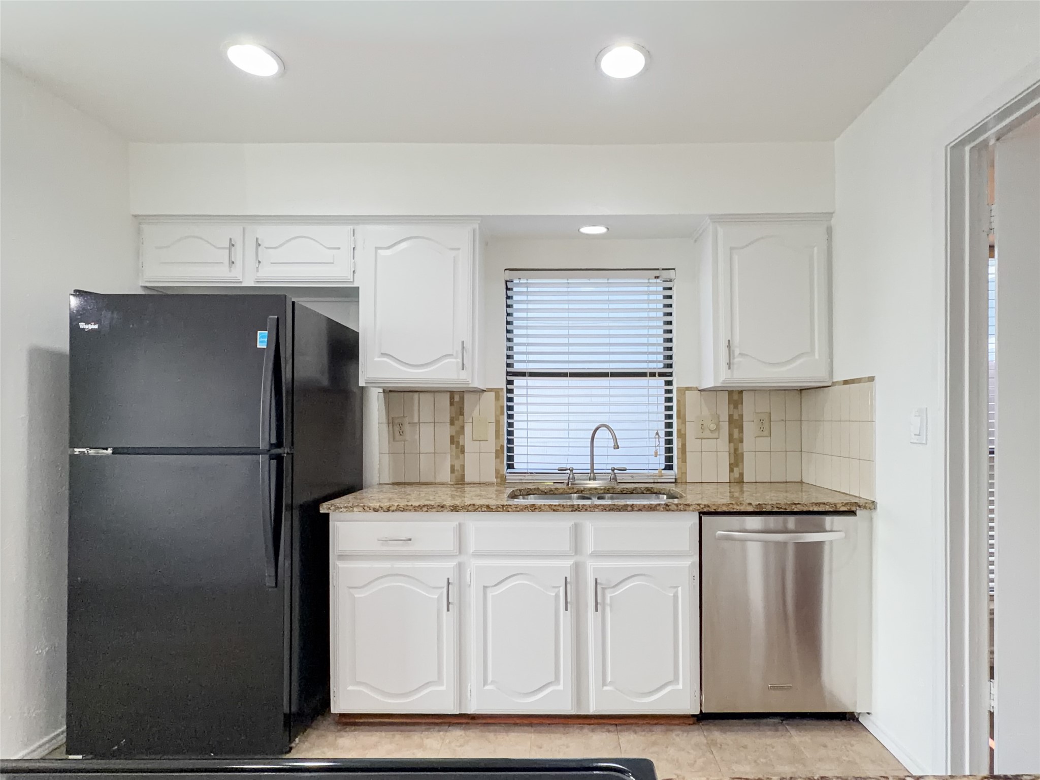 17490 Meandering Way Dallas TX 75252
