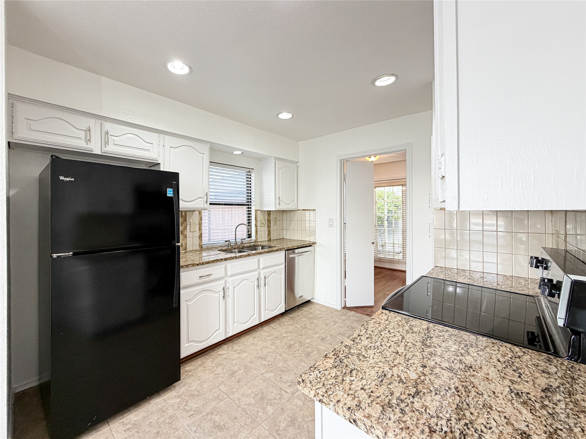 17490 Meandering Way Dallas TX 75252