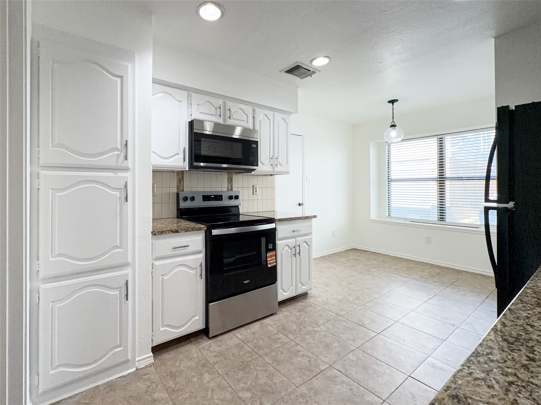 17490 Meandering Way Dallas TX 75252
