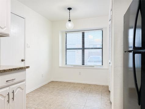 17490 Meandering Way Dallas TX 75252