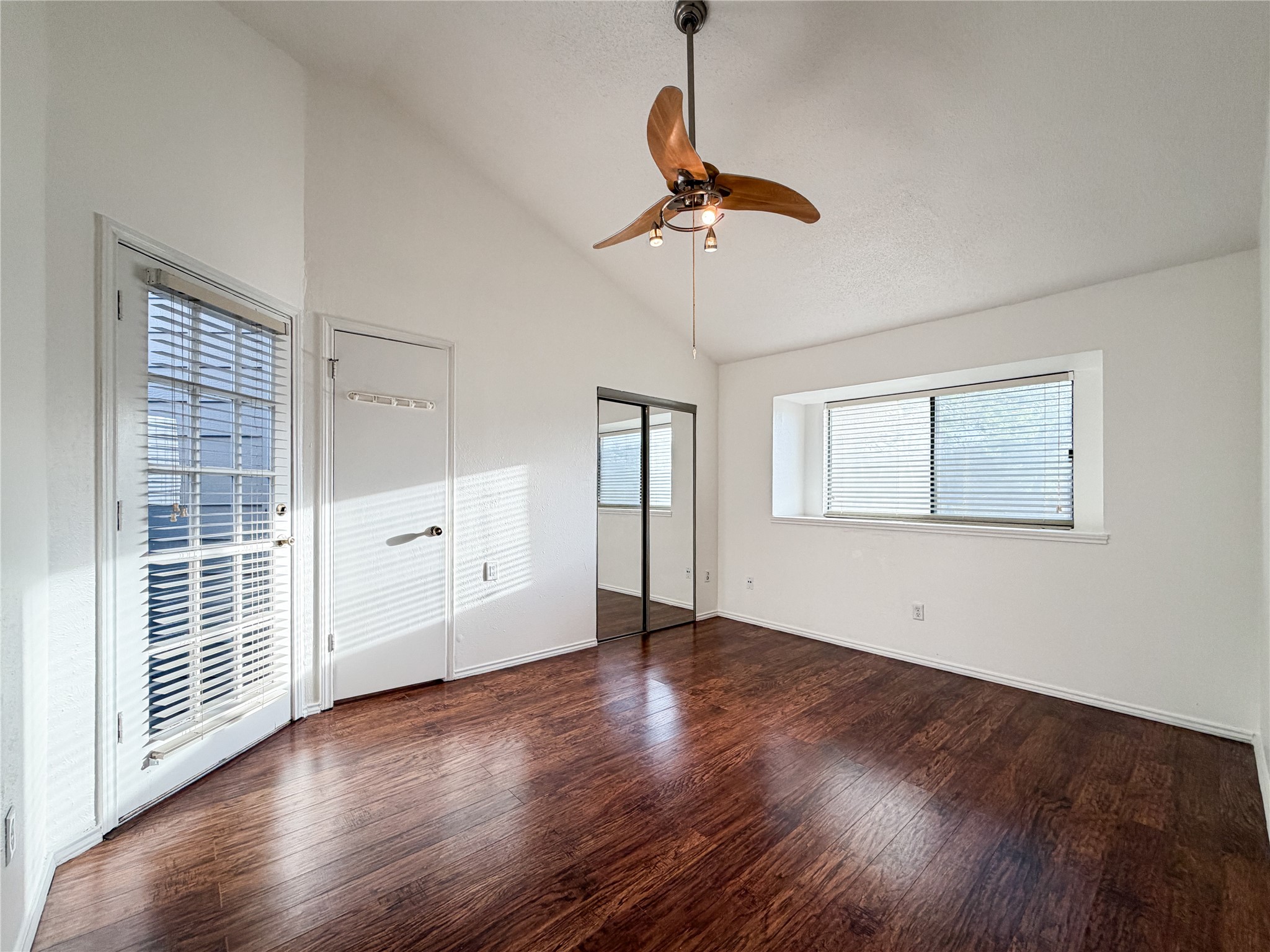 17490 Meandering Way Dallas TX 75252