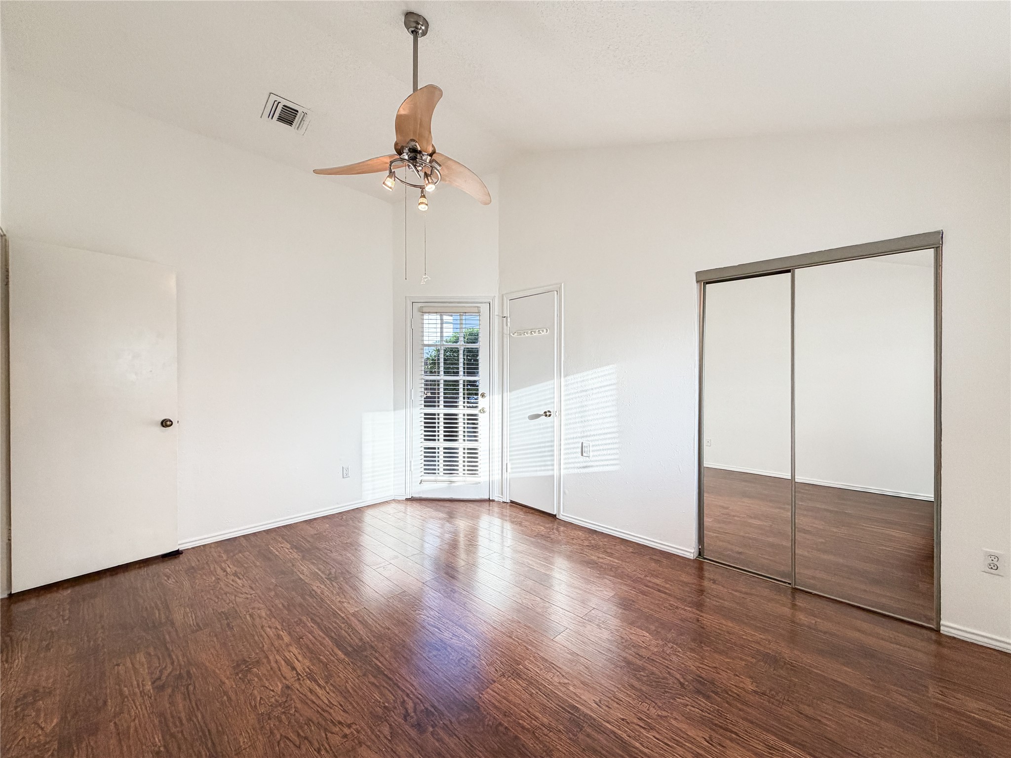 17490 Meandering Way Dallas TX 75252