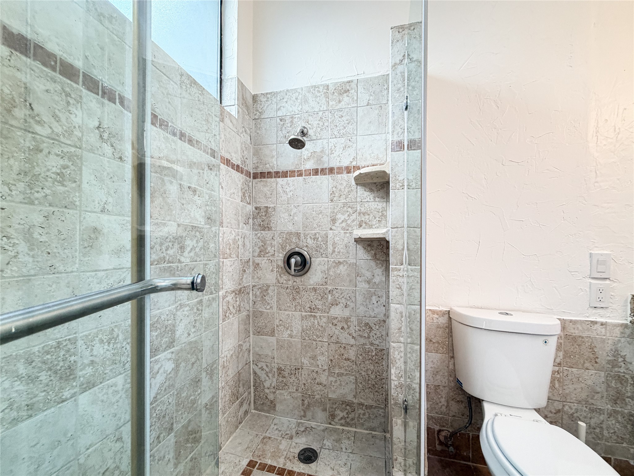 17490 Meandering Way Dallas TX 75252