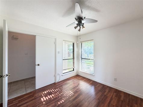 17490 Meandering Way Dallas TX 75252