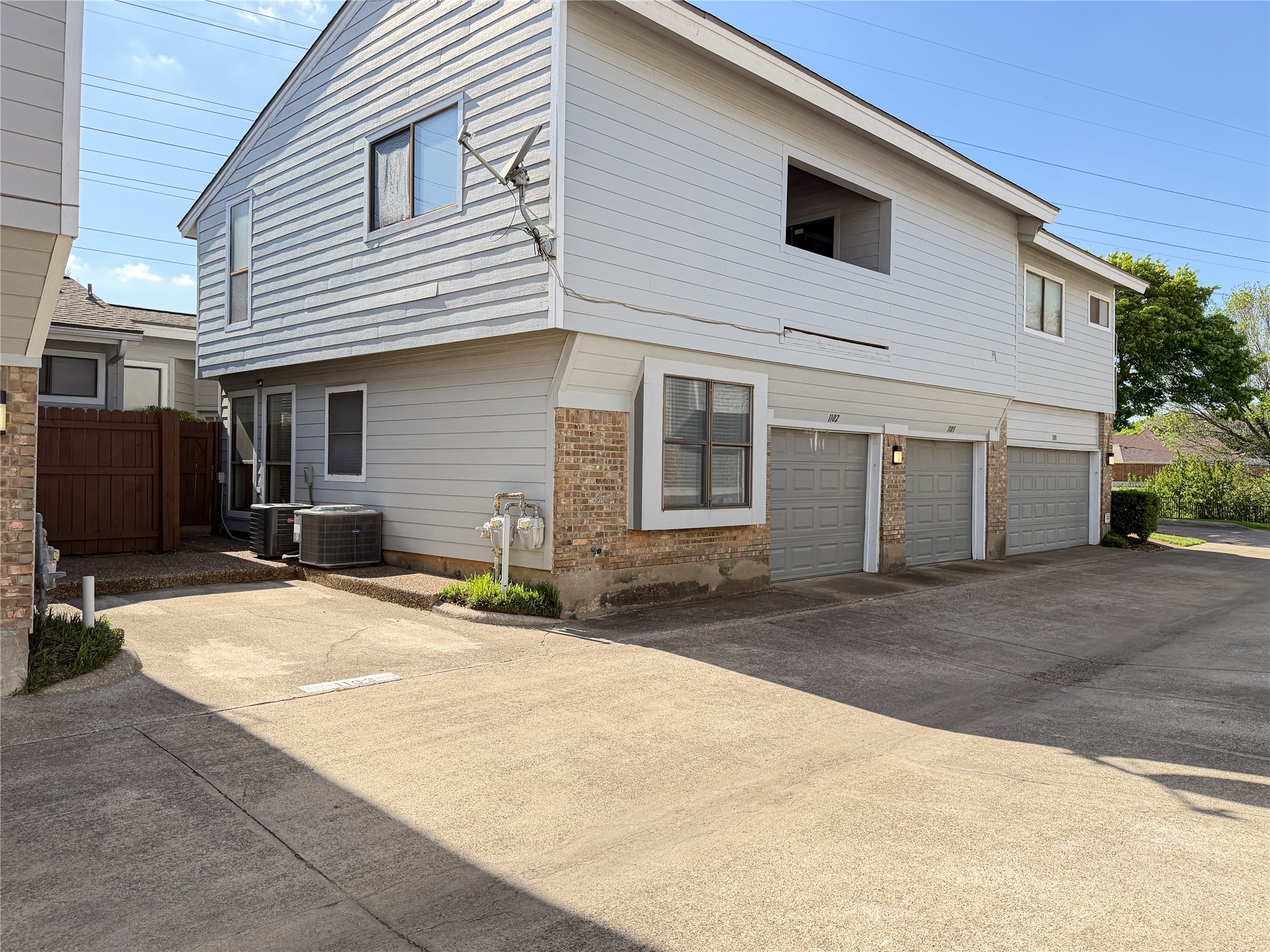 17490 Meandering Way Dallas TX 75252