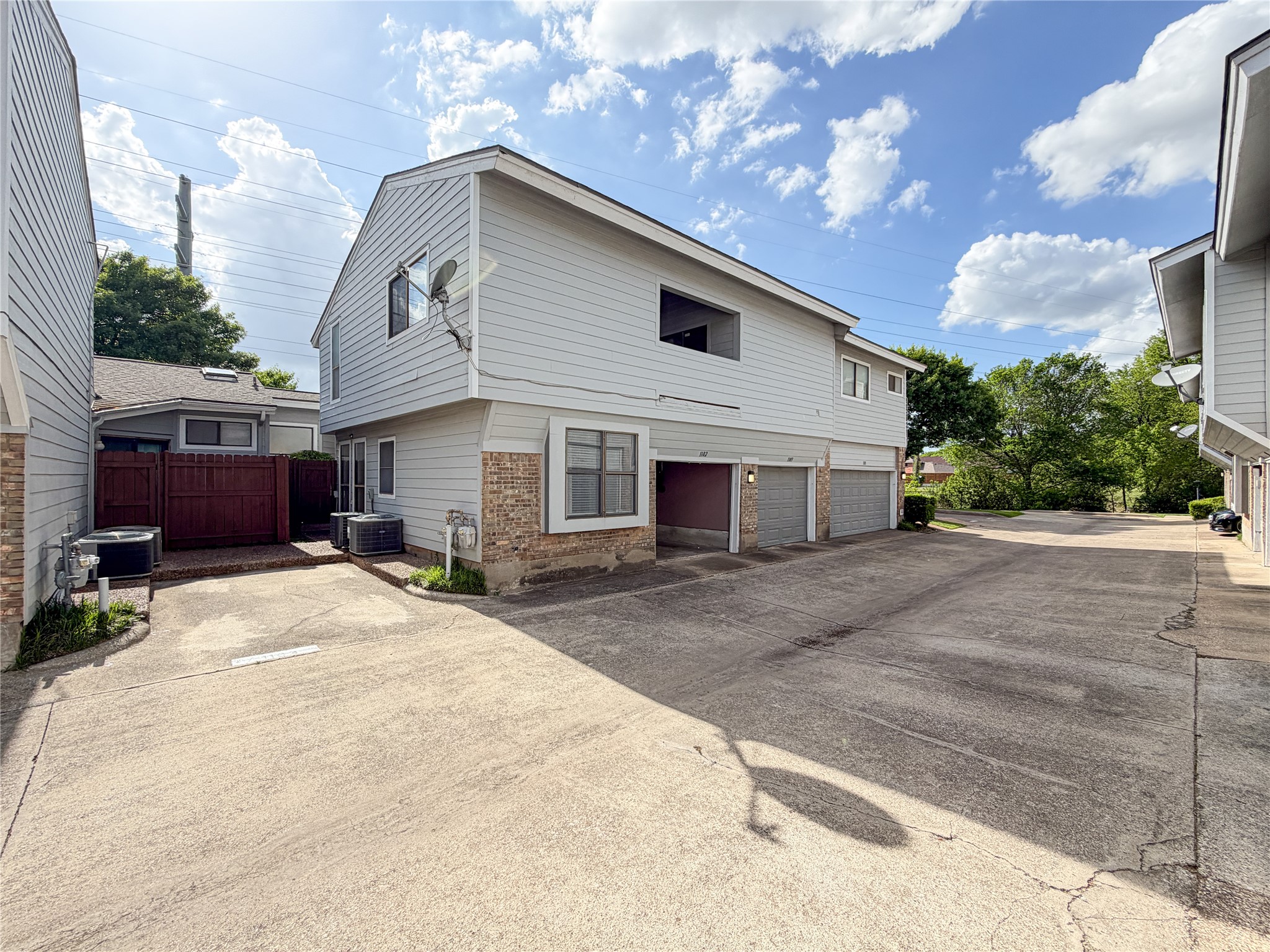 17490 Meandering Way Dallas TX 75252