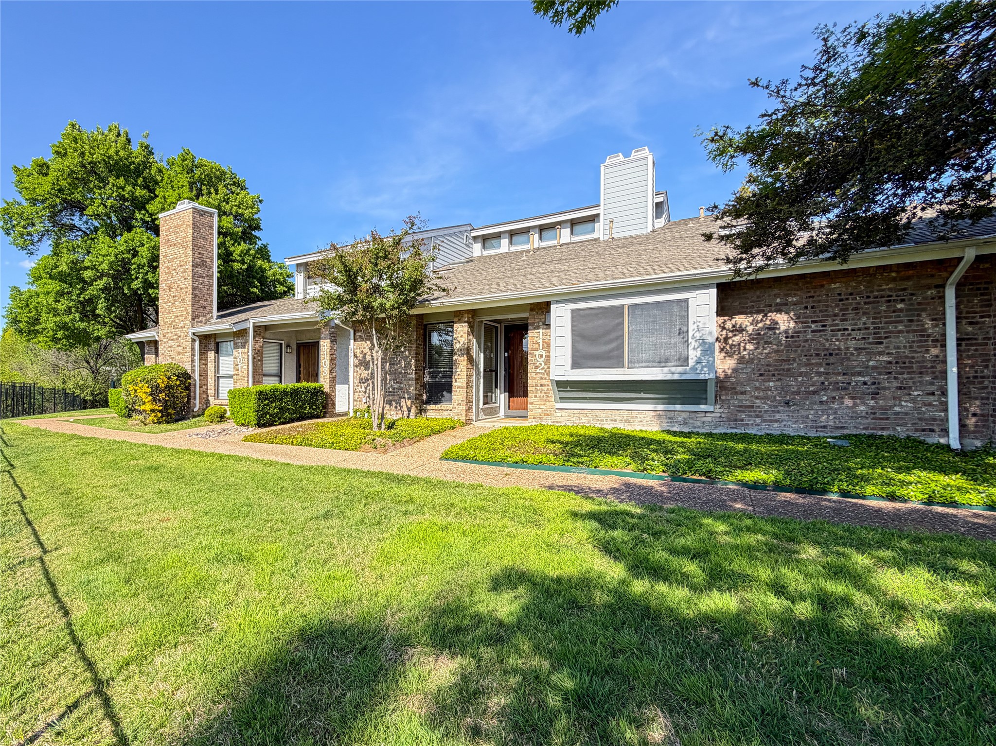 17490 Meandering Way Dallas TX 75252