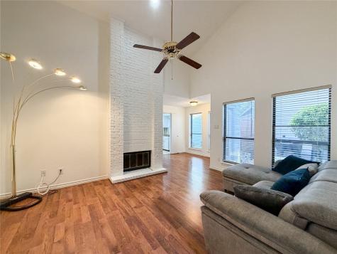 17490 Meandering Way Dallas TX 75252