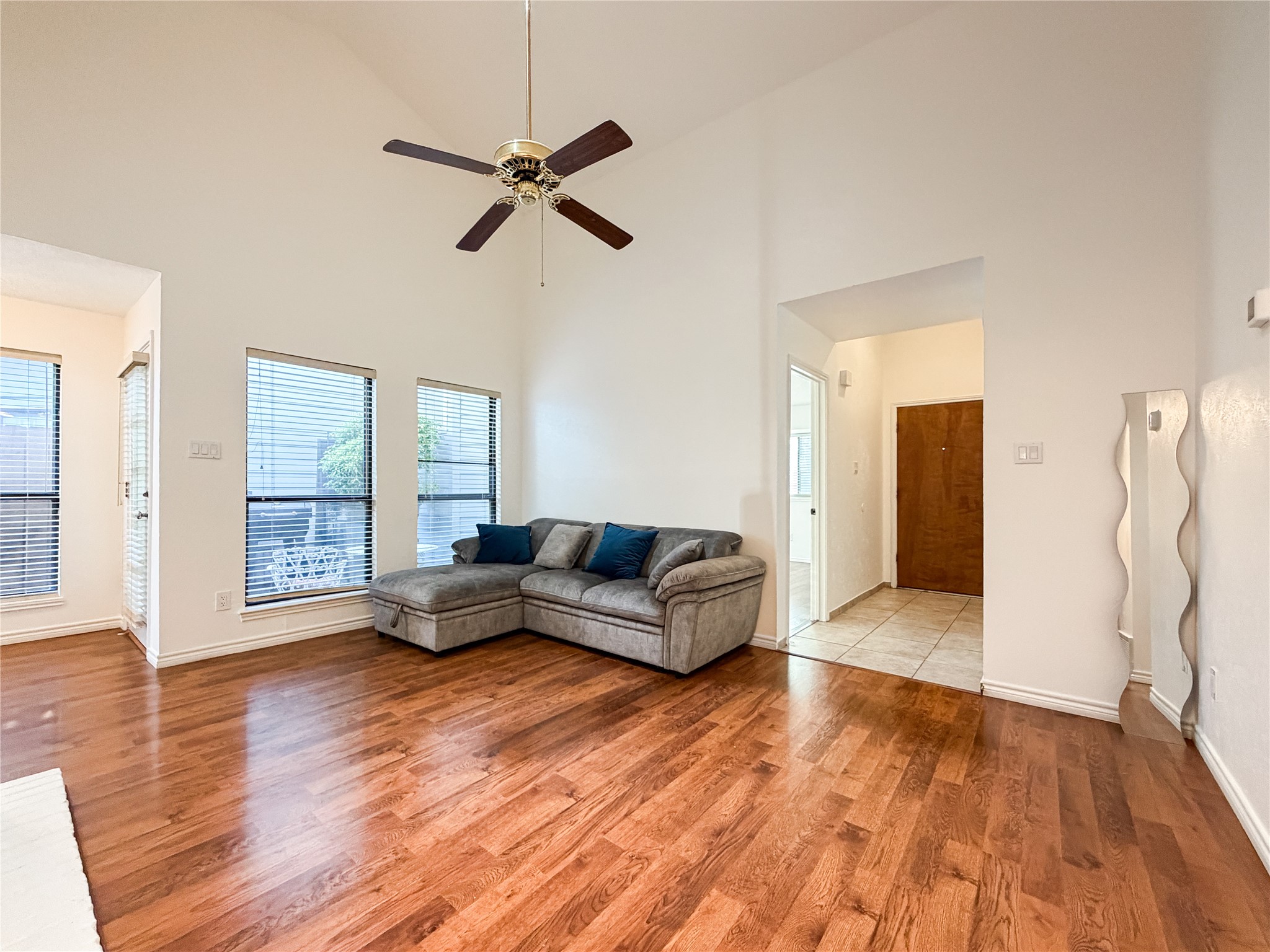 17490 Meandering Way Dallas TX 75252