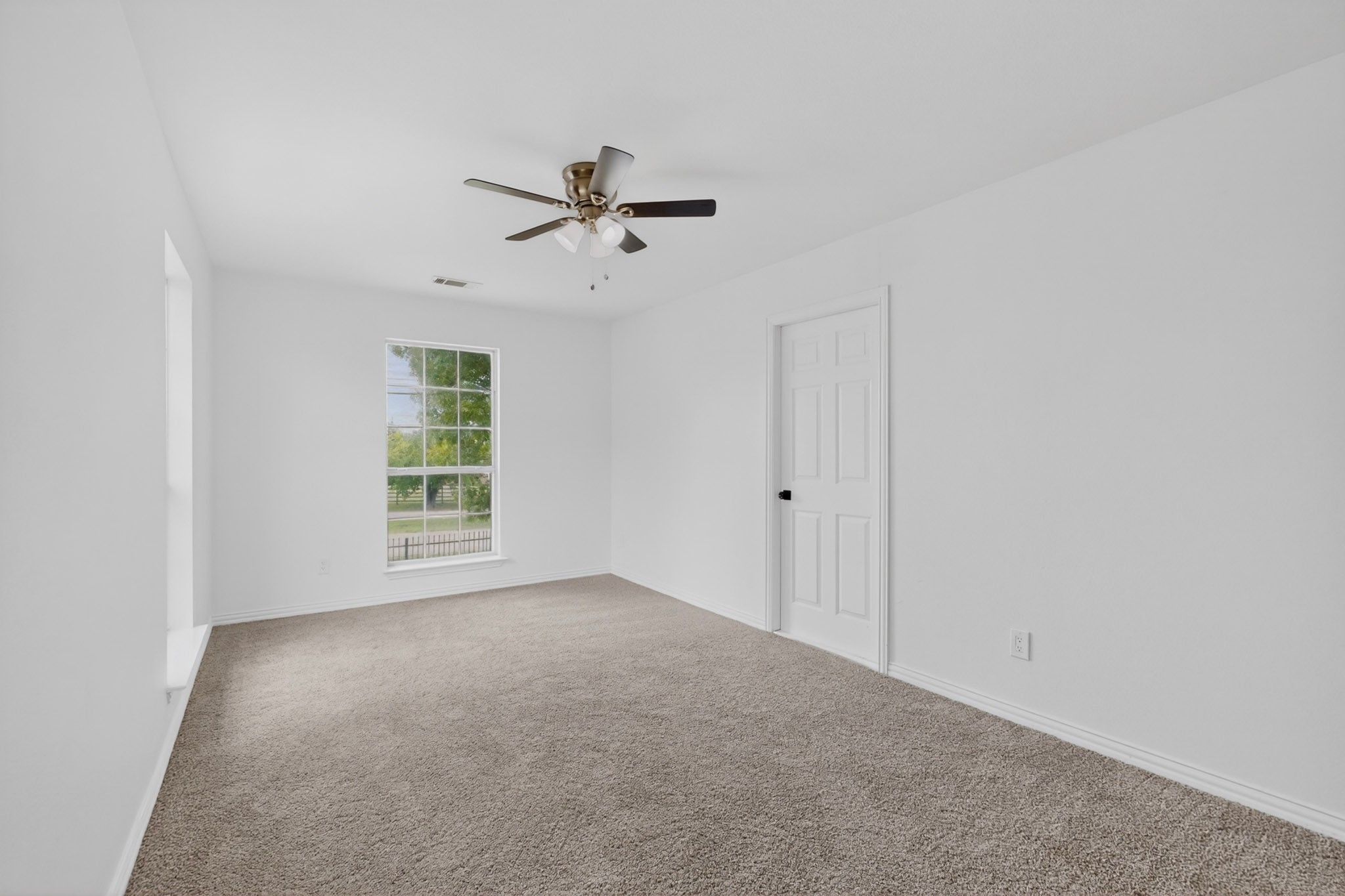 1609 Masters Drive Desoto TX 75115