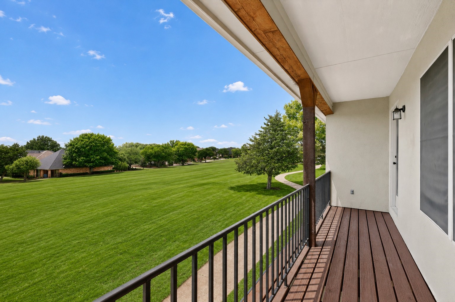 1609 Masters Drive Desoto TX 75115