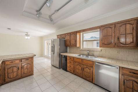 3020 Stonehenge Lane Carrollton TX 75006