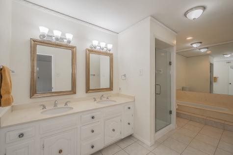 3020 Stonehenge Lane Carrollton TX 75006