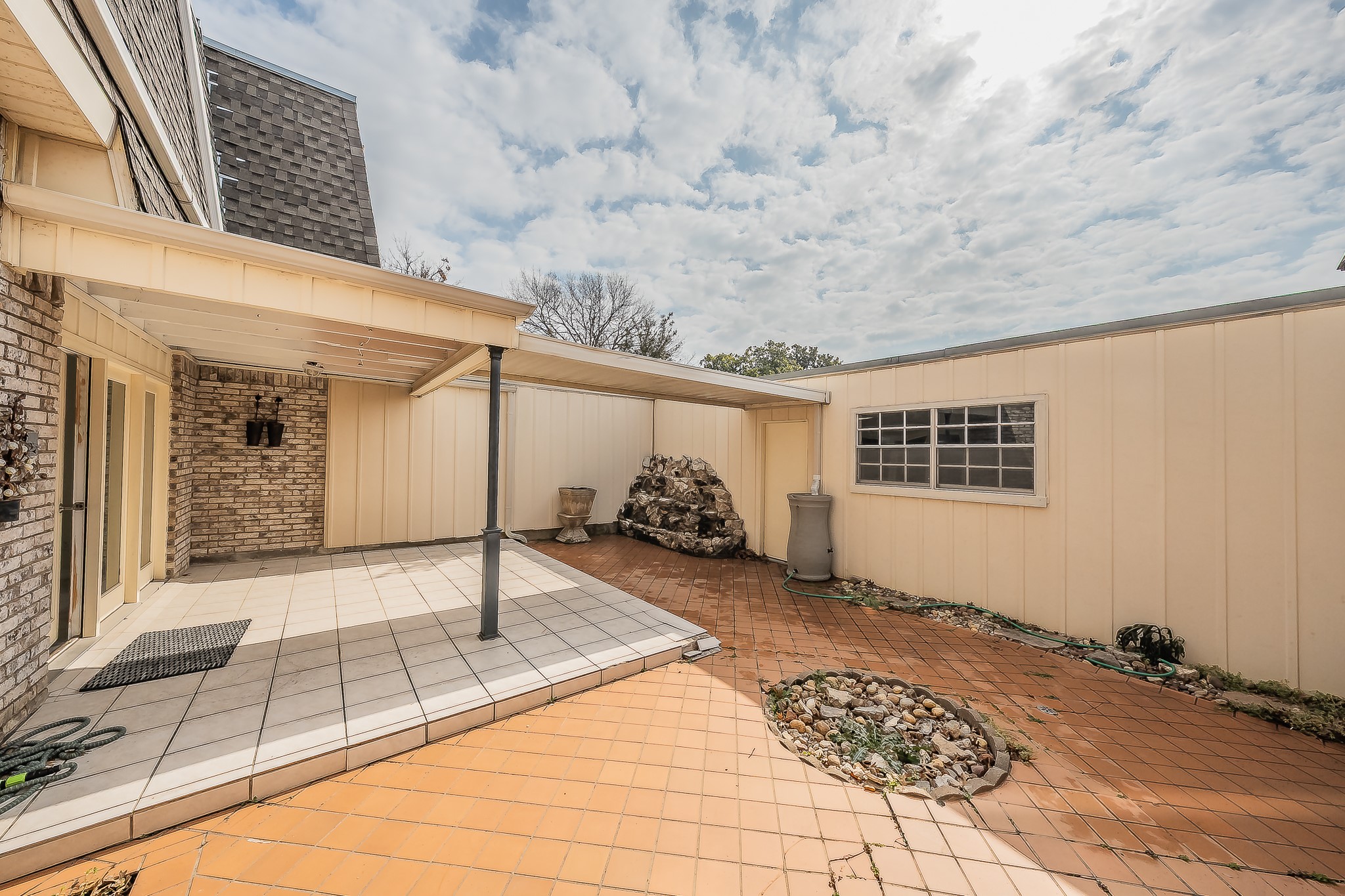 3020 Stonehenge Lane Carrollton TX 75006