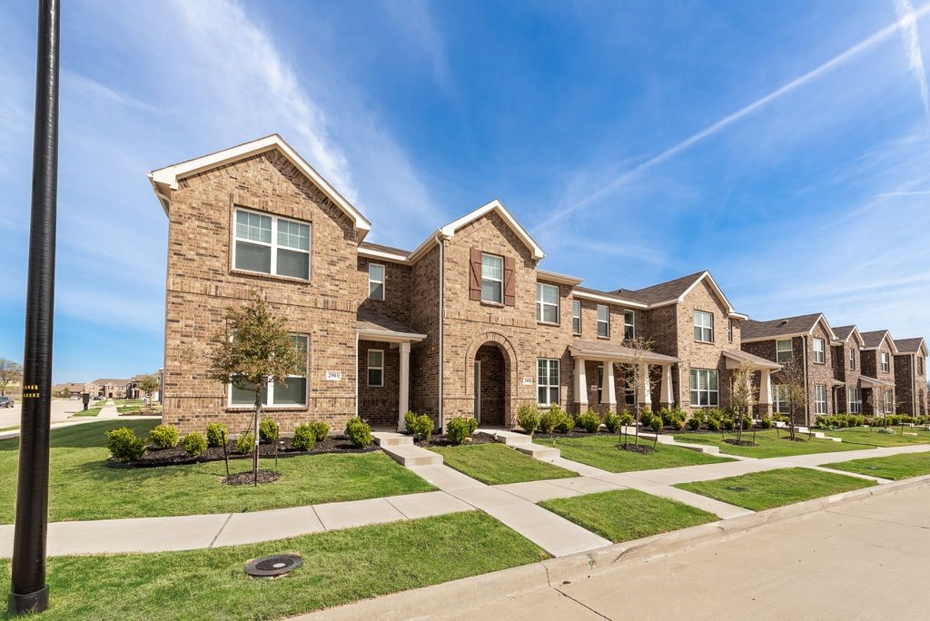 2909 Mare Mesquite TX 75150