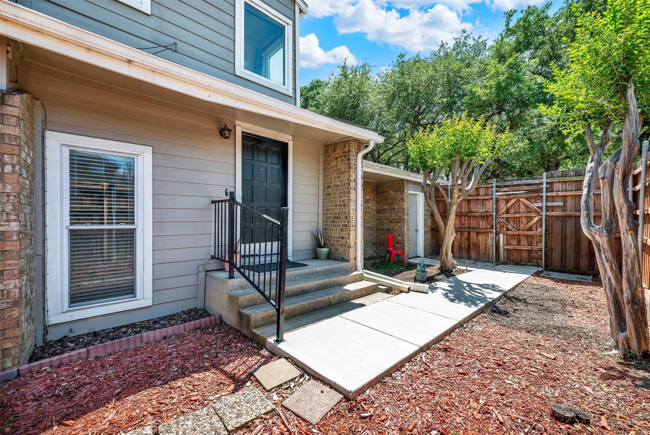 2724 Meadowstone Court Carrollton TX 75006