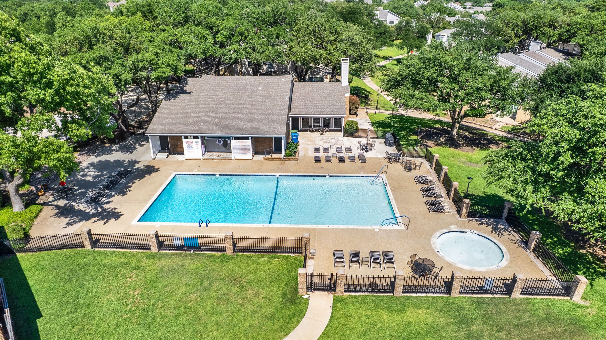2724 Meadowstone Court Carrollton TX 75006