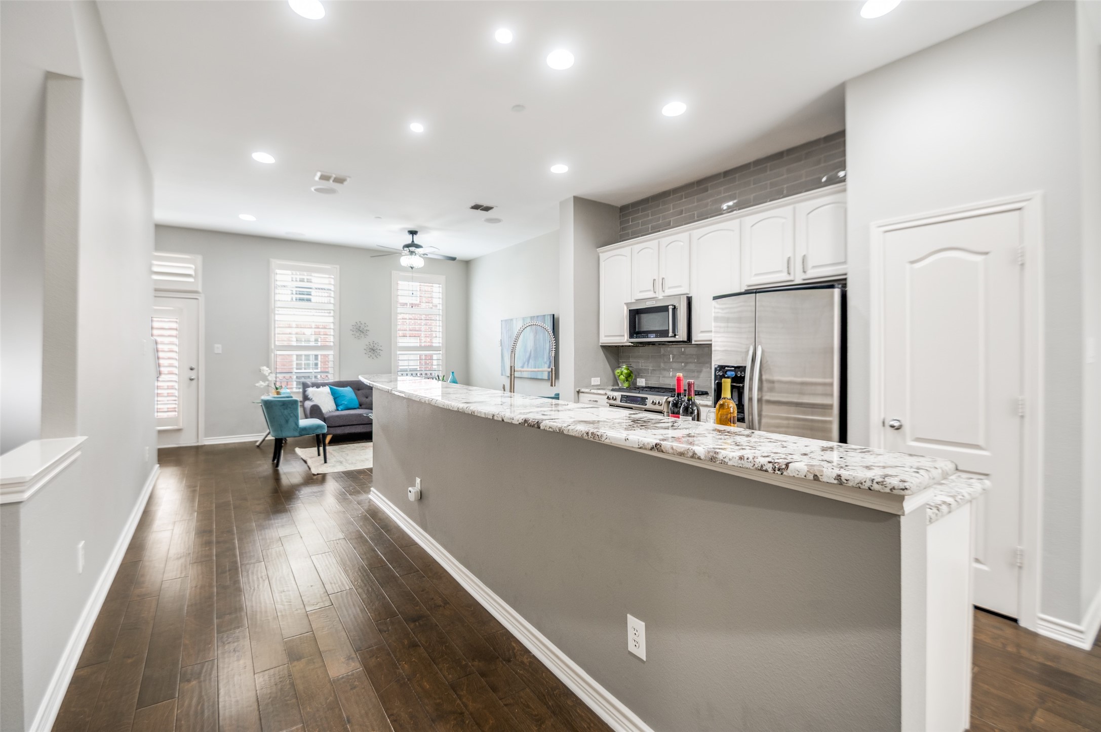 15846 Breedlove Place Addison TX 75001