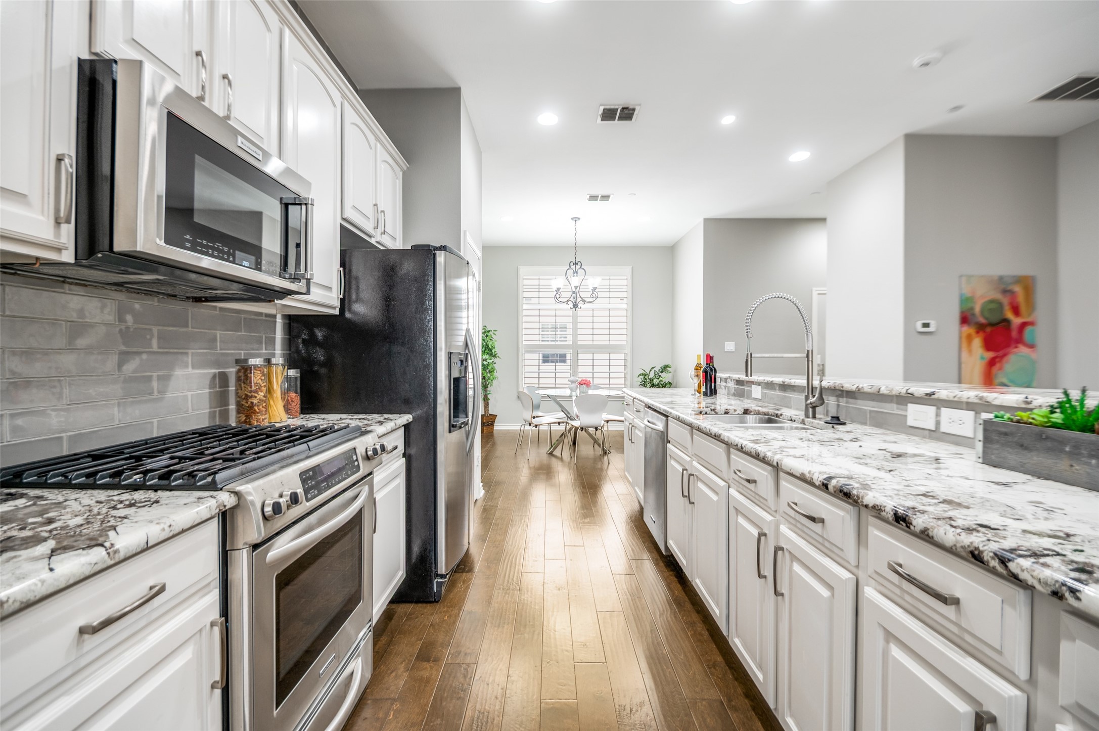 15846 Breedlove Place Addison TX 75001