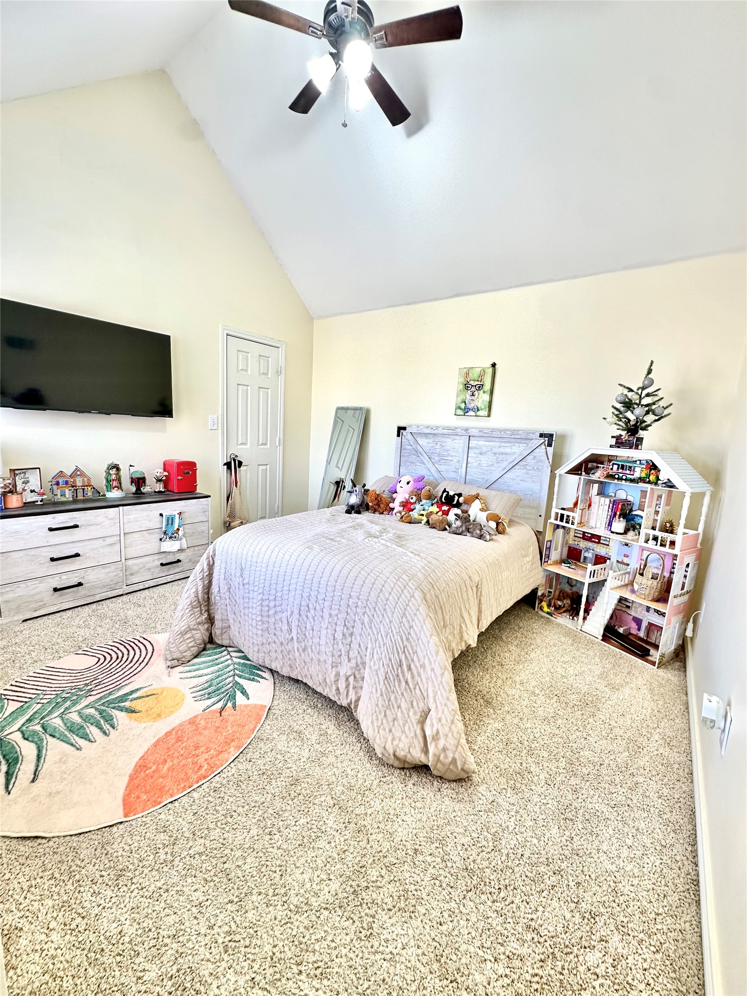 213 Cimarron Trail Irving TX 75063