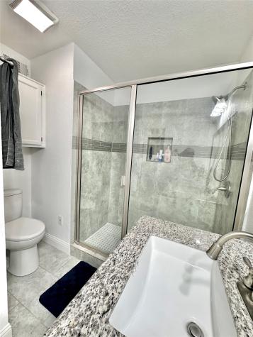 213 Cimarron Trail Irving TX 75063