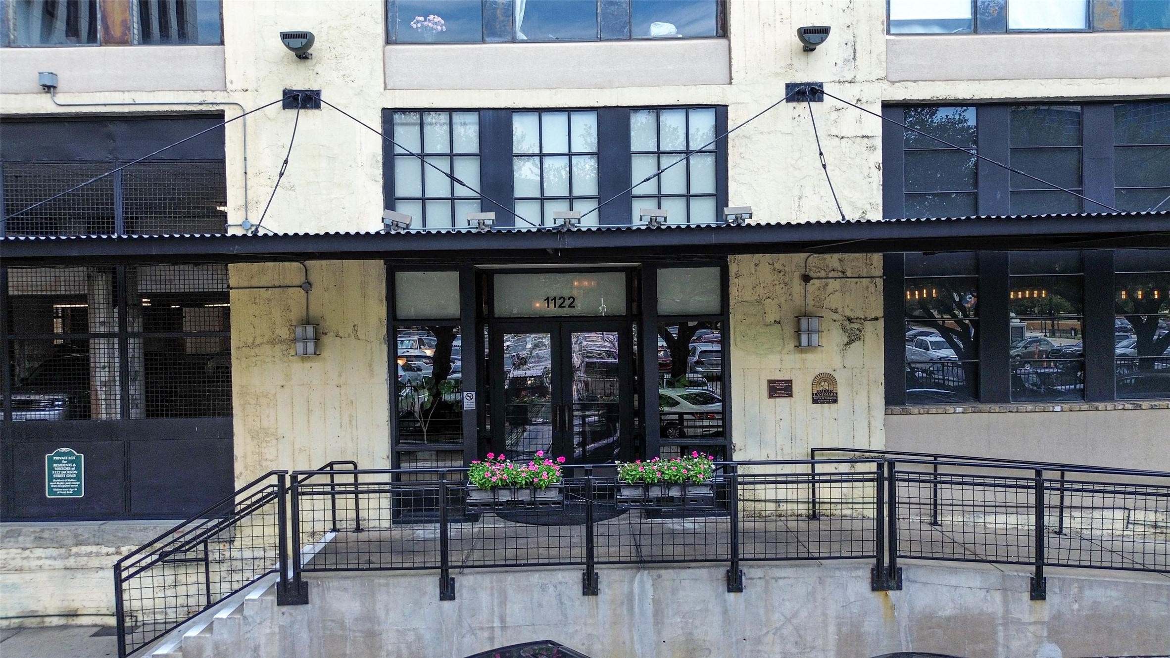 1122 Jackson Street Dallas TX 75202