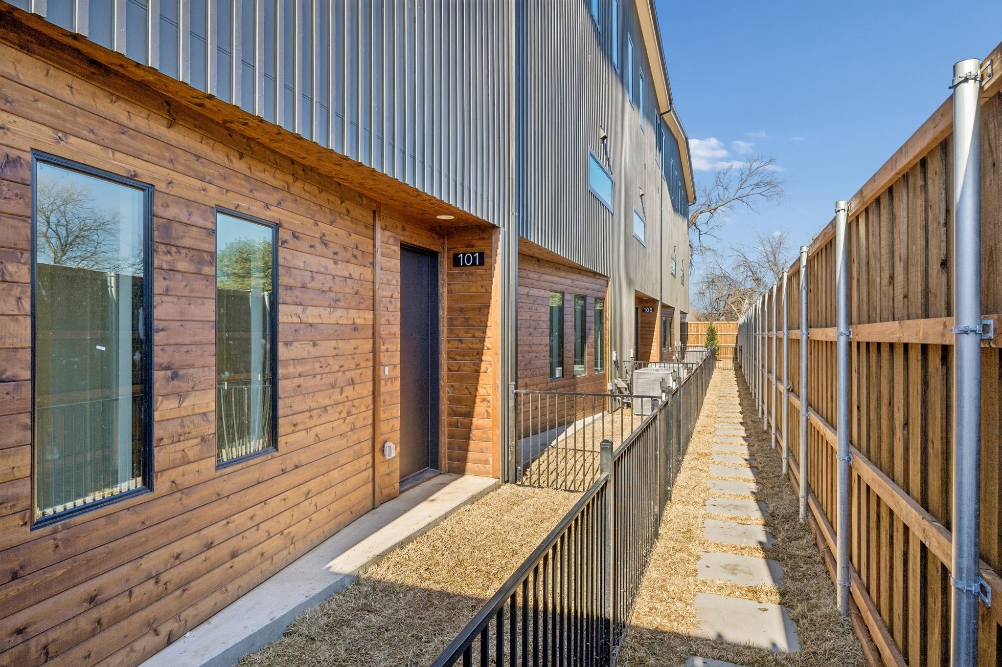 2151 Mail Avenue Dallas TX 75235
