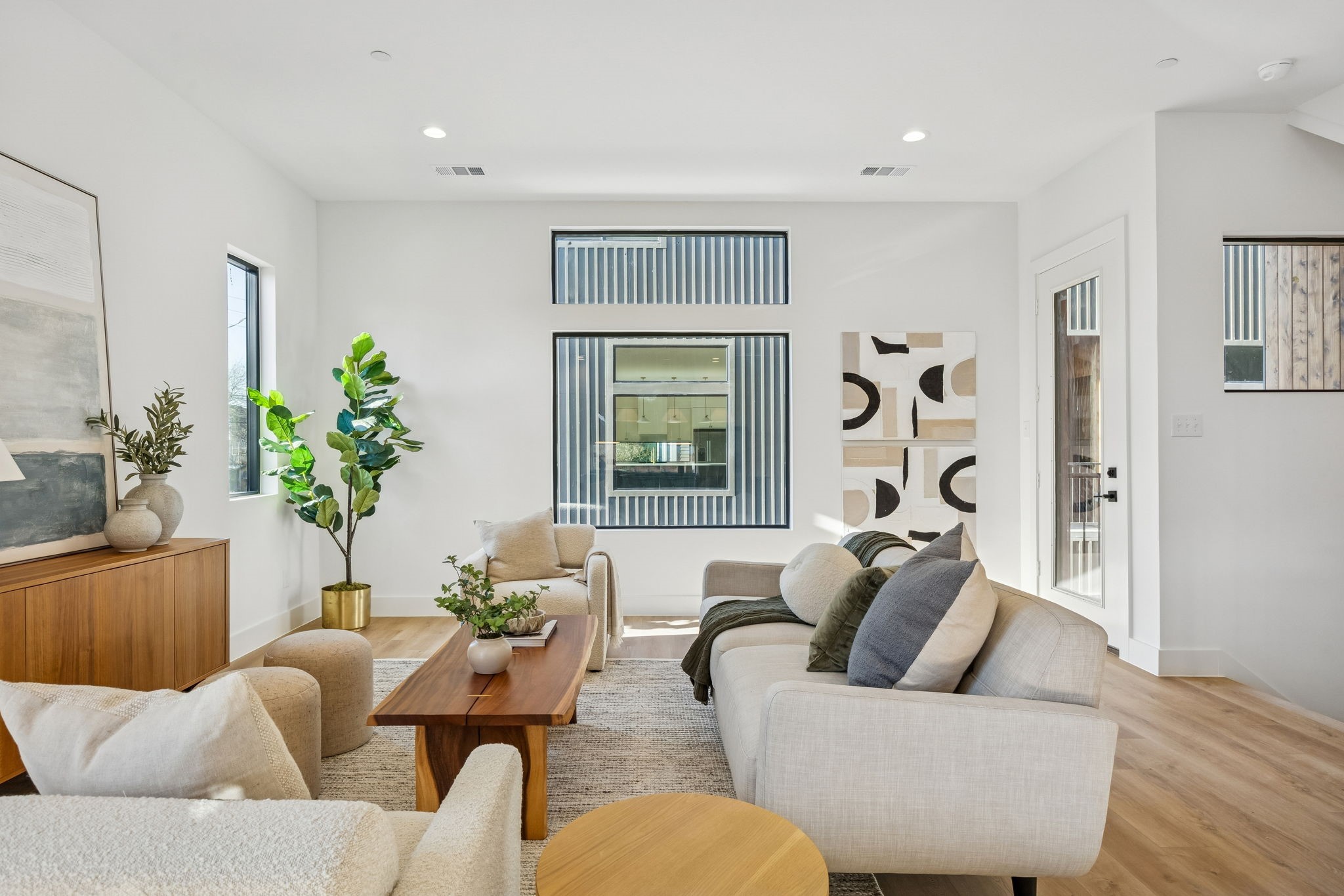 2151 Mail Avenue Dallas TX 75235