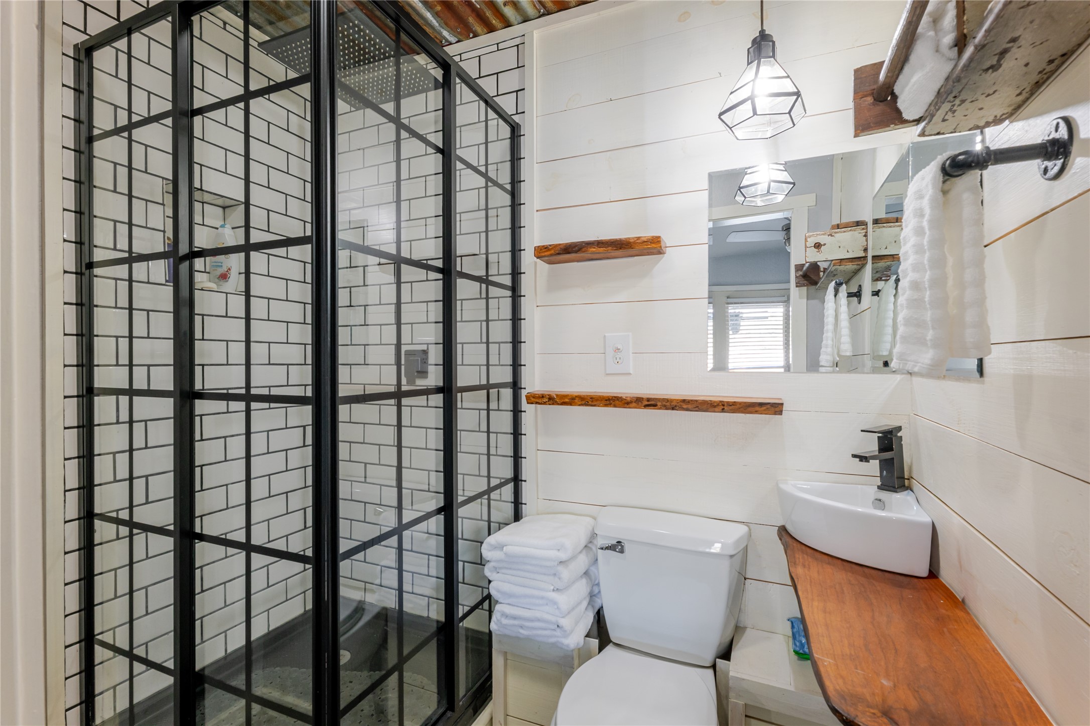 3005 Upcreek Alley Strawn TX 76475