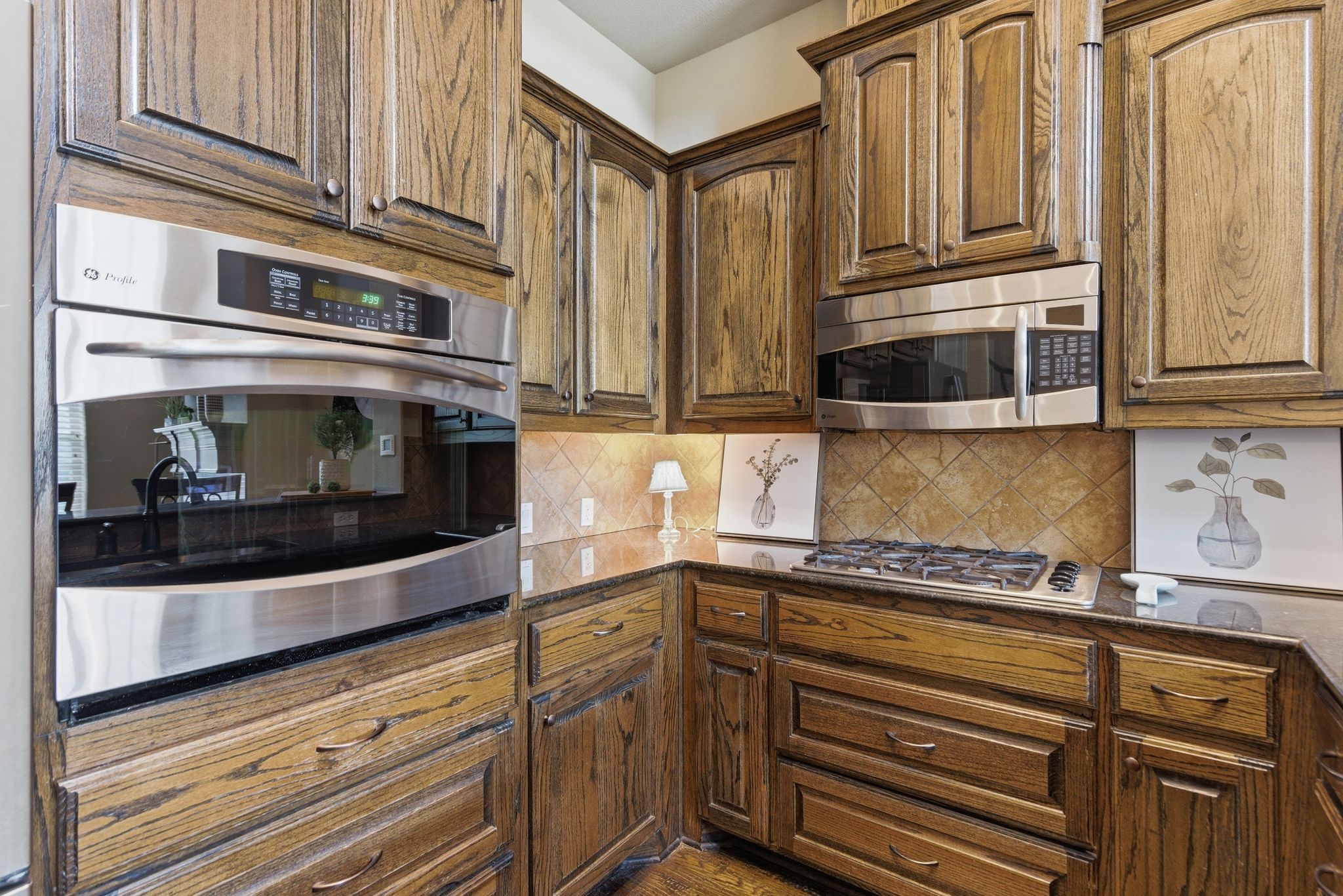 575 Rockingham Drive Irving TX 75063