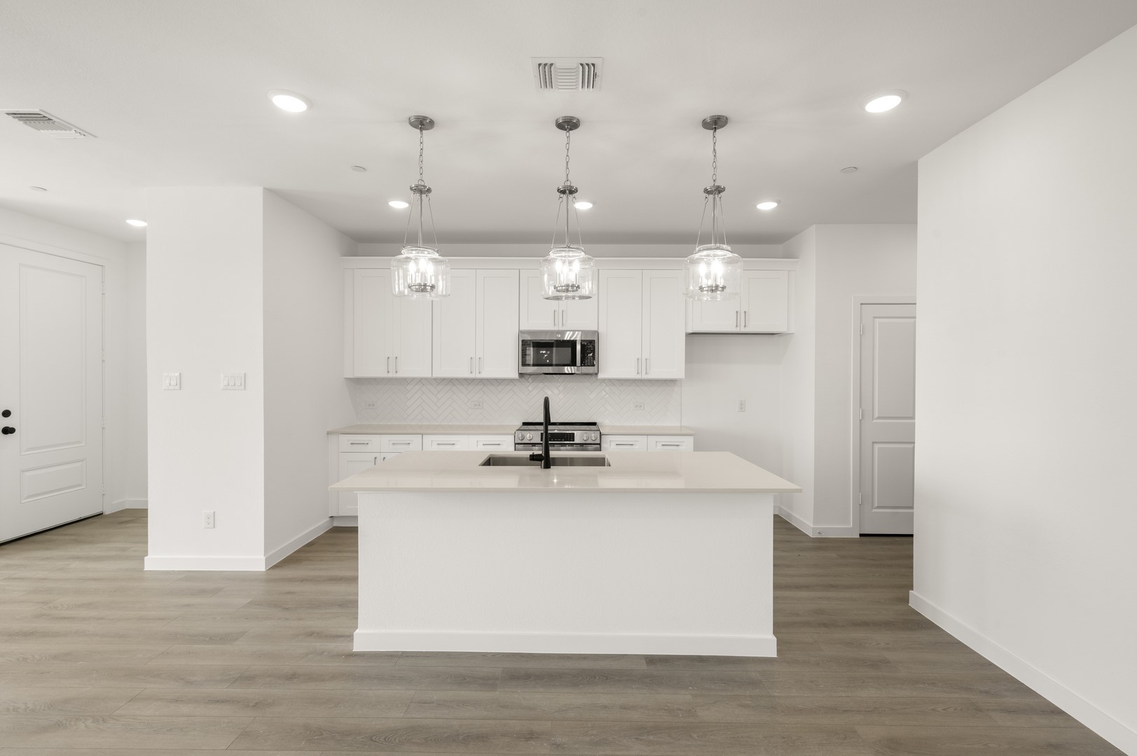 5712 Lakeview Drive Watauga TX 76148