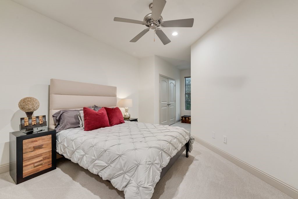 5113 Vandelia Street Dallas TX 75235