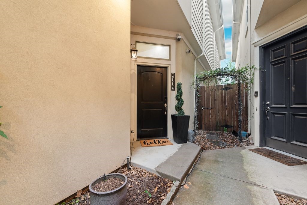 5113 Vandelia Street Dallas TX 75235
