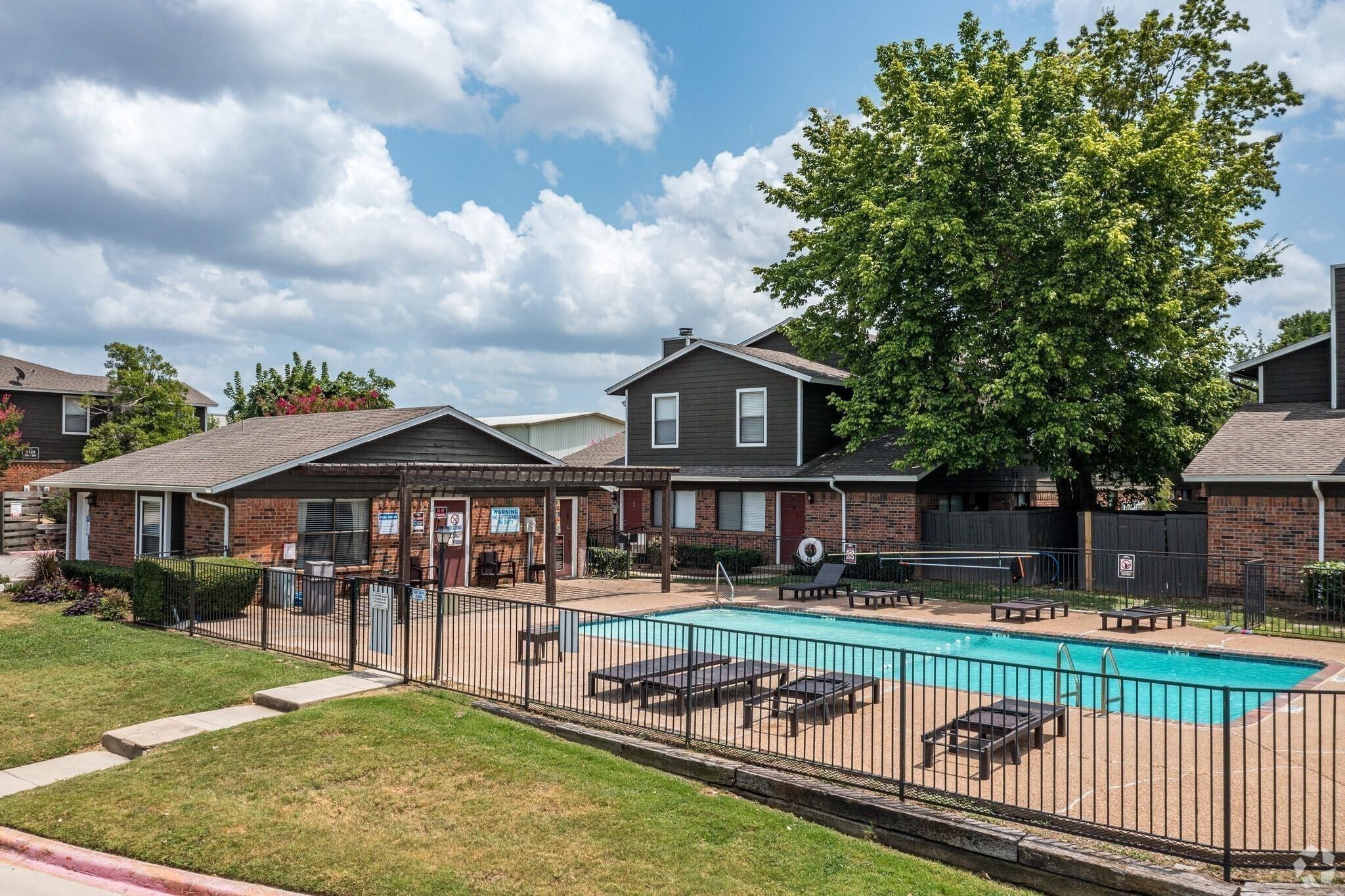 1122 Millview Drive Arlington TX 76012