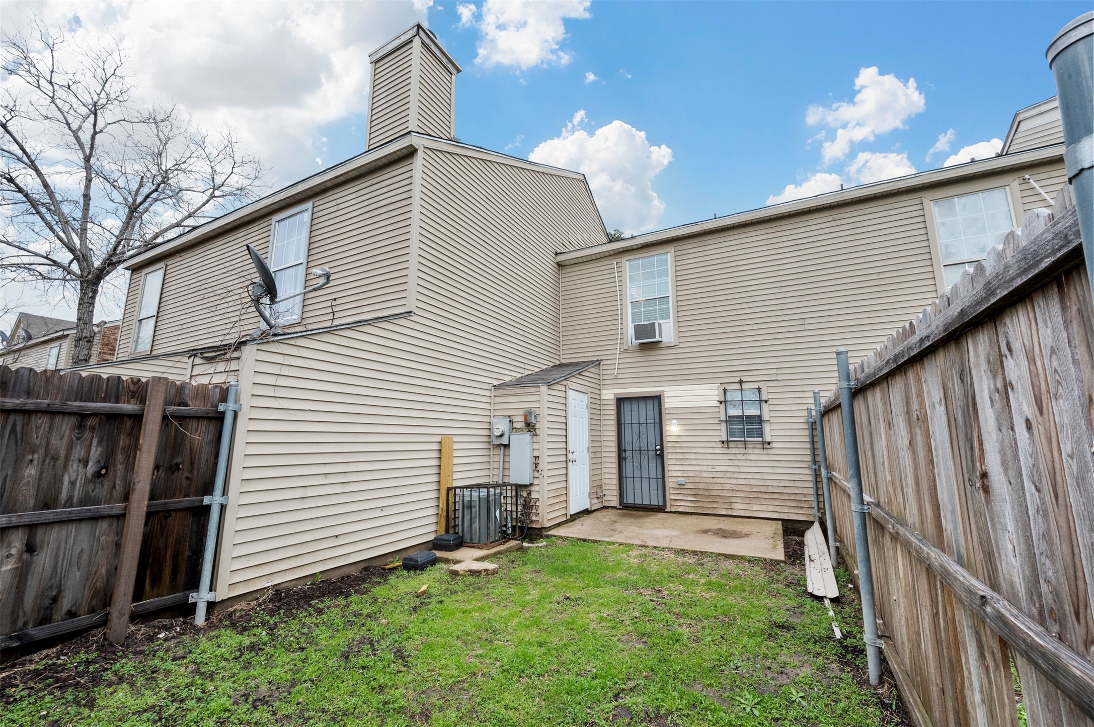 9459 Olde Village Court Dallas TX 75227